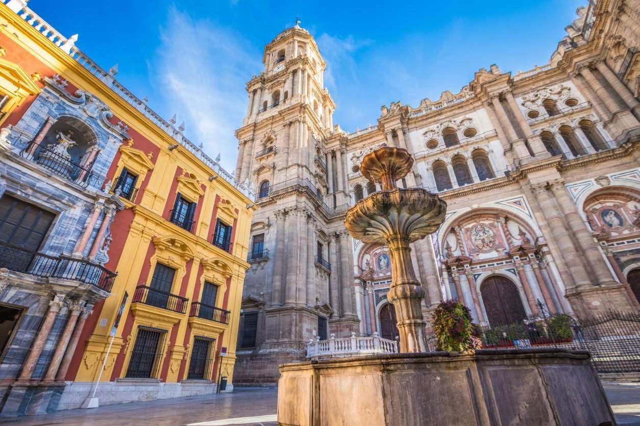 Málaka * Málaga
